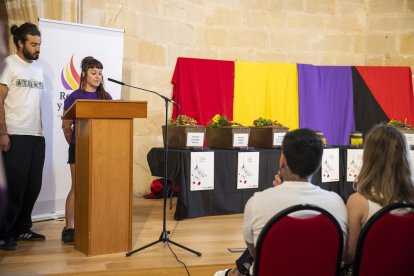 La Asociación Recuerdo y Dignidad realiza un acto homenaje y entrega los restos de los cuerpos a las víctimas de la Guerra Civil enterradas en el cementerio de Las Casas.