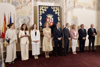 El vicepresidente primero de la Junta preside la toma de posesión de los nuevos altos cargos de las consejerías de Educación y de Cultura, Turismo y Deporte.
