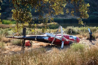 Imágenes del estado en el que quedó el helicóptero accidentado - Ical