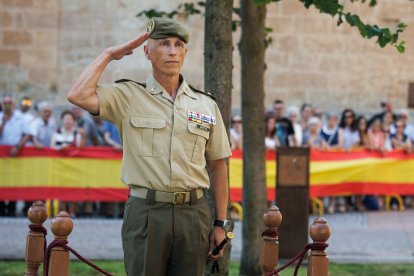 Desfile militar en Ciudad Rodrigo (Salamanca) en homenaje a los caídos en la Guerra de la Independencia - Ical