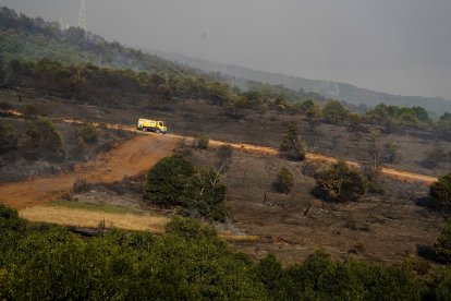 Incendio en las localidades de Turienzo Castañero y San Pedro Castañero (León)