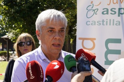 Inauguración del XXIX Campamento Inclusivo de El Bosque de los Sueños de Cubillos del Sil (León), organizado por Aspaym Castilla y León