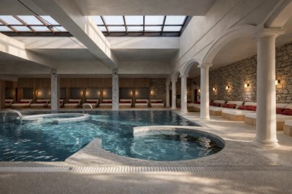 Piscina del Palacio de Avellaneda de Castilla Termal.