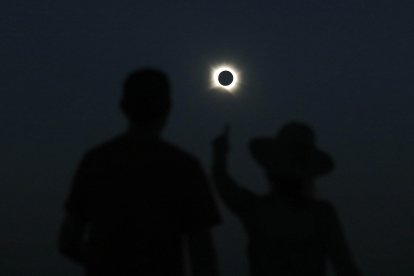 Eclipse total de sol sobre León