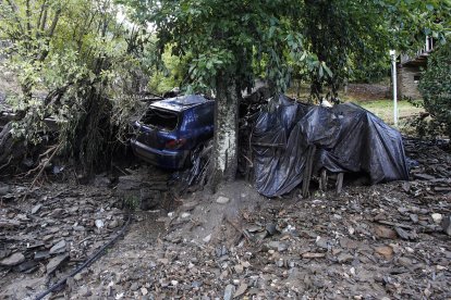 Riada en el pueblo de Manzanedo de Valdueza (León).