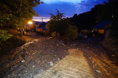 Riada en el pueblo de Manzanedo de Valdueza (León).