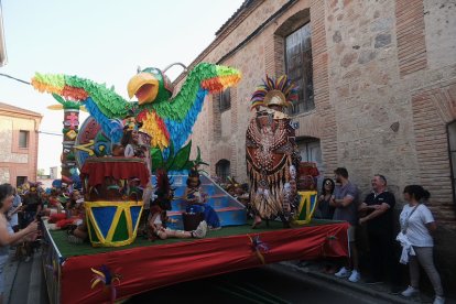 Desfile de Carrozas en Fuentepelayo (Segovia).