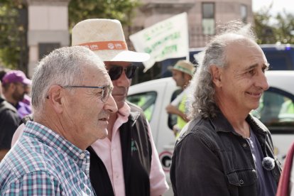 Momento en el que las organizaciones de agricultores protestaban por la actual situación del cereal.