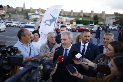 El consejero de Cultura, Turismo y Deporte, Alberto Díaz Pico, asiste al Festival Internacional de Circo de Castilla y León.