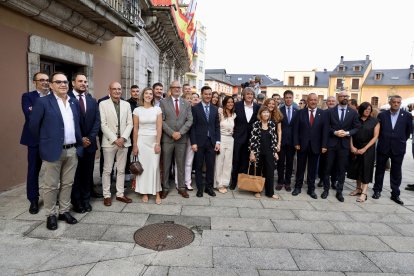 Imágenes del acto institucional por la fiesta de la Virgen de la Encina en Ponferrada  con la participación de autoridades políticas de la provincia y la comunidad.