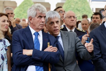 Imágenes del acto institucional por la fiesta de la Virgen de la Encina en Ponferrada  con la participación de autoridades políticas de la provincia y la comunidad.