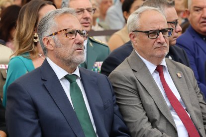 Imágenes del acto institucional por la fiesta de la Virgen de la Encina en Ponferrada  con la participación de autoridades políticas de la provincia y la comunidad.