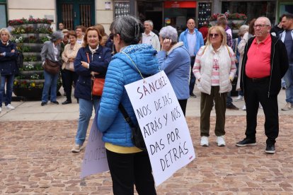 Concentración para reclamar la mejora de los servicios ferroviarios en Zamora