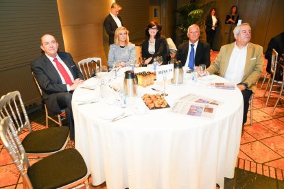 Club de prensa 'Conversaciones Políticas' con el alcalde de Valladolid, Jesús Julio Carnero