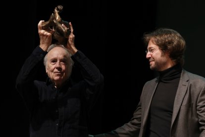 El cantante y compositor, Joan Manuel Serrat, recibe el Premio Leteo 2026