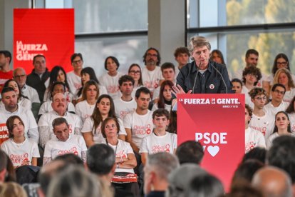 Un momento del mitin de Pedro Sánchez en Burgos.