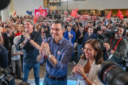 Un momento del mitin de Pedro Sánchez en Burgos.