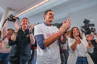 Un momento del mitin de Pedro Sánchez en Burgos.