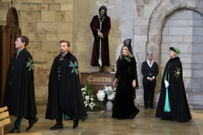Acto de investidura de nuevos caballeros y damas del Gran Priorato de España de la Orden Militar y Hospitalaria de San Lázaro, con una misa presidida por el cardenal Baltazar Porras Cardozo. A la ceremonia asisten el obispo de León, el alcalde de la ciudad y el abad de San Isidoro