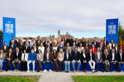 Acto en Salamanca con los cabezas de lista del PP al Congreso para las elecciones generales del 29 de noviembre.