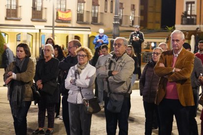 Minuto de silencio en el Ayuntamiento de Ponferrada por el accidente ferroviario de Urda (Toledo).