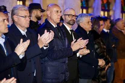 El Ayuntamiento de León convoca un minuto de silencio en memoria de las víctimas del trágico accidente ferroviario en la provincia de Toledo.
