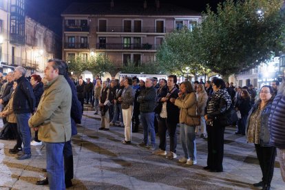 Minuto de silencio en Soria por las víctimas del accidente ferroviario en Toledo.