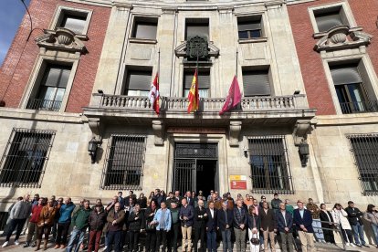La Subdelegación del Gobierno en León convoca un minuto de silencio.