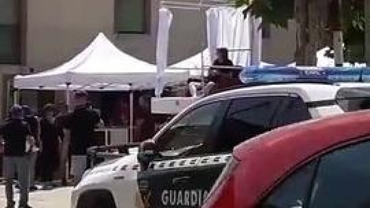El alcalde de Soria se pasea en un 'papamóvil' incumpliendo las normas de tráfico