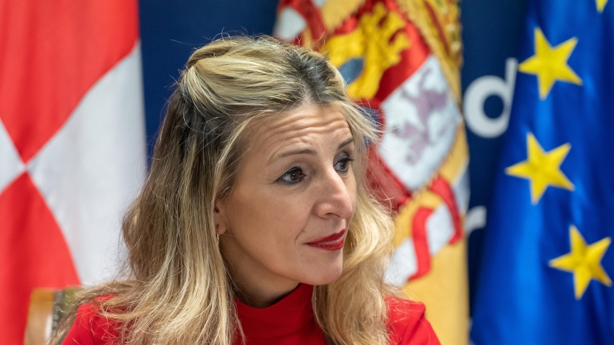 La vicepresidenta segunda del Gobierno y ministra de Trabajo y Economía Social, Yolanda Díaz, se reúne con responsables de las organizaciones sindicales y empresariales de Castilla y León.- ICAL