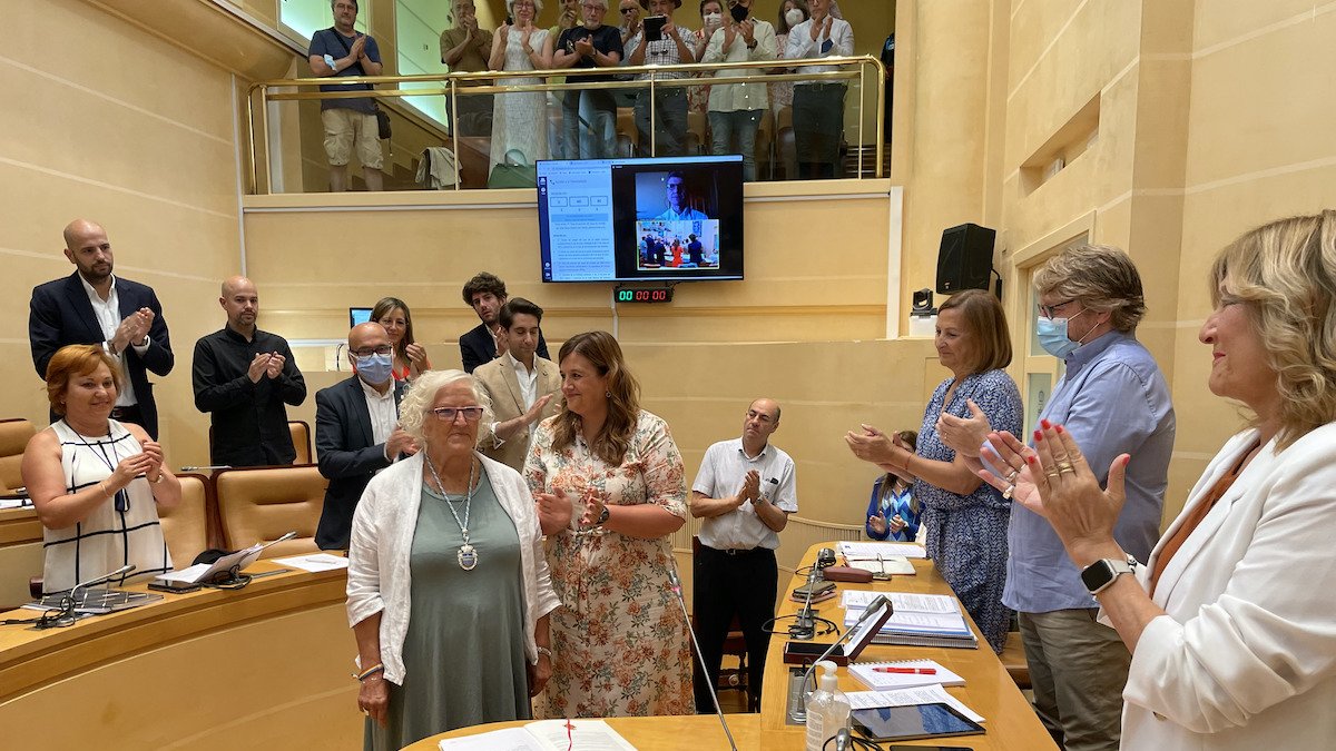 María Antonia Sanz toma posesión como concejala socialista del Ayuntamiento de Segovia.- ICAL