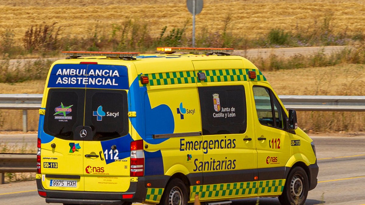 Ambulancia de Emergencias, en una imagen de archivo.-MARIO TEJEDOR