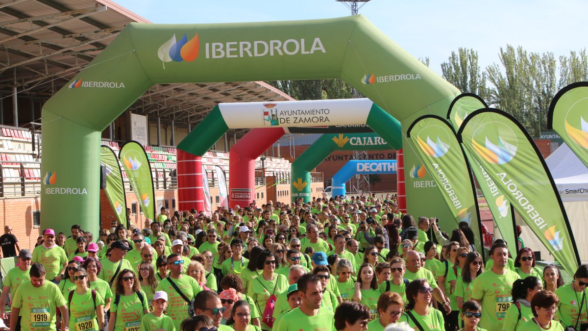 Celebración de la XIV Carrera 'Mucho por vivir', organizada por la AECC de Zamora y que tiene como principal patrocinador a Iberdrola. -ICAL
