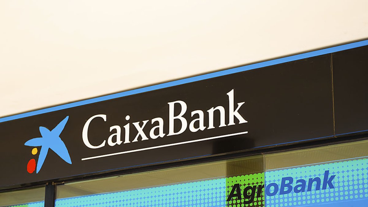 Imagen de una sede de AgroBank, la división especializada en el sector agroalimentario de CaixaBank. E. M.