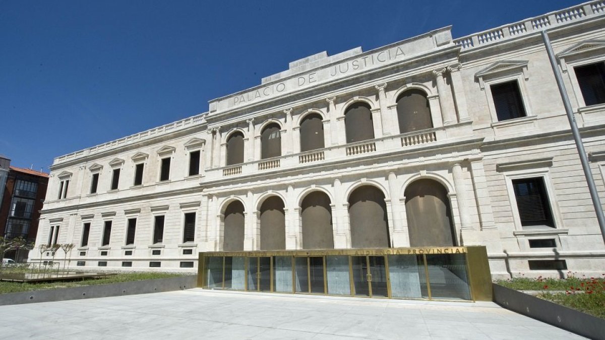 Tribunal Superior de Justicia de Castilla y León y de la Audiencia Provincial de Burgos.