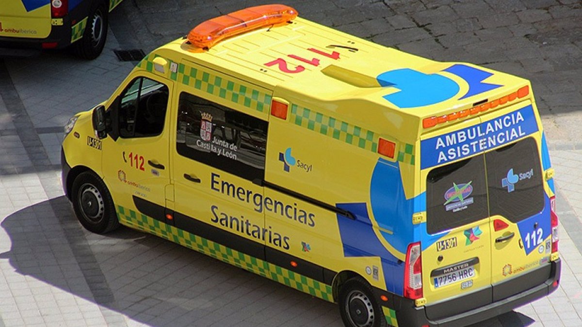 Ambulancia de Sacyl. - E. PRESS