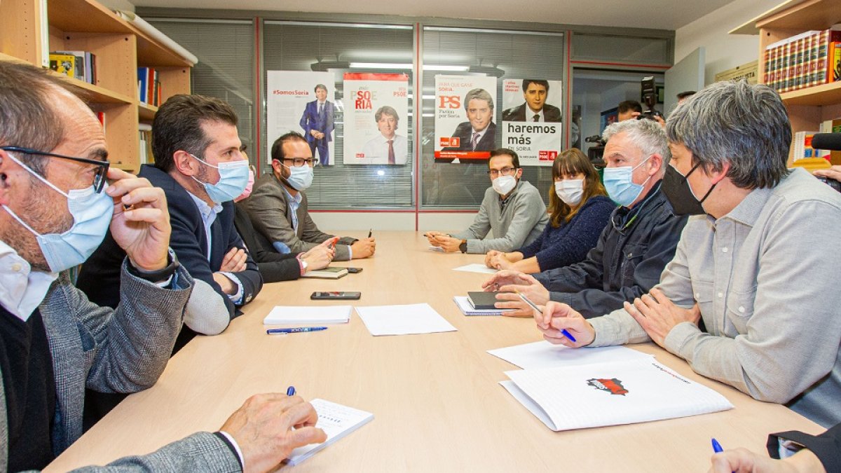 La reunión entre PSOE y Soria Ya se produjo en la sede de los socialistas sorianos hace ahora una semana. MARIO TEJEDOR