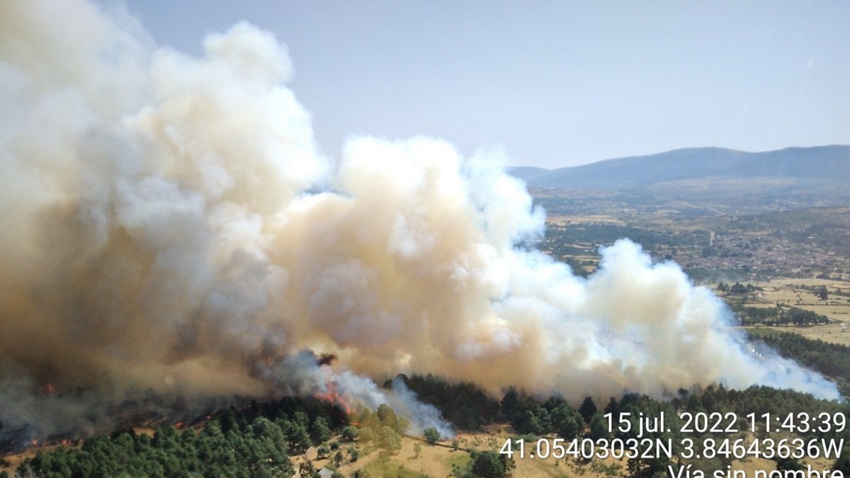 Incendio en Navafría (Segovia).- JCYL