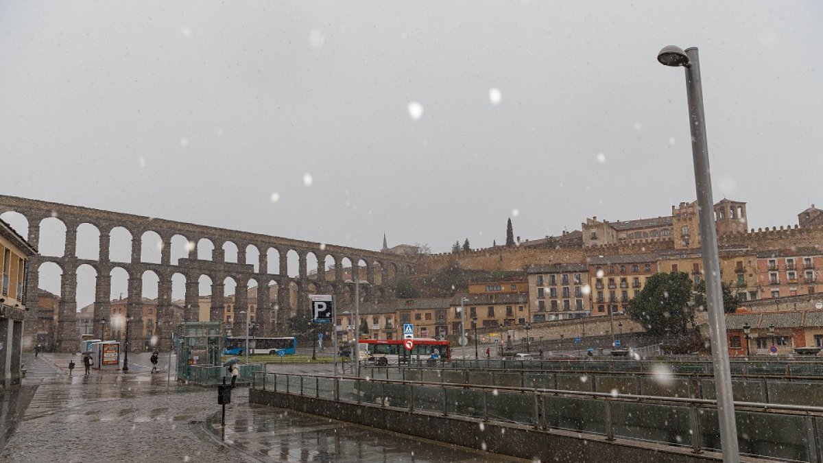 Primera nevada en Segovia del mes de febrero.- ICAL