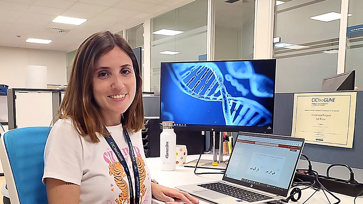 Beatriz Mateos Andrés en el Centro de Investigación Cooperativa en Biociencias en Vizcaya.- E.M.
