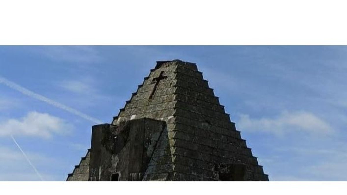 Pirámide de los italianos.- E. M.