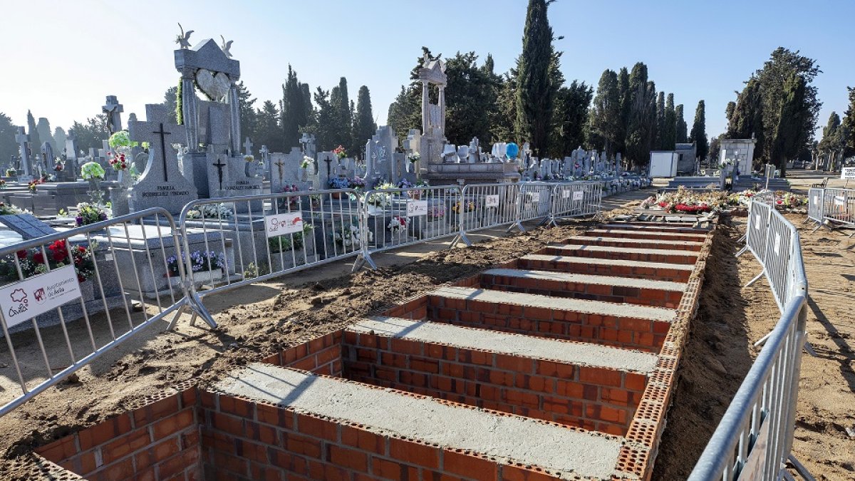 Obras de ampliación del cementerio de Ávila, realizadas en abril. RICARDO MUÑOZ