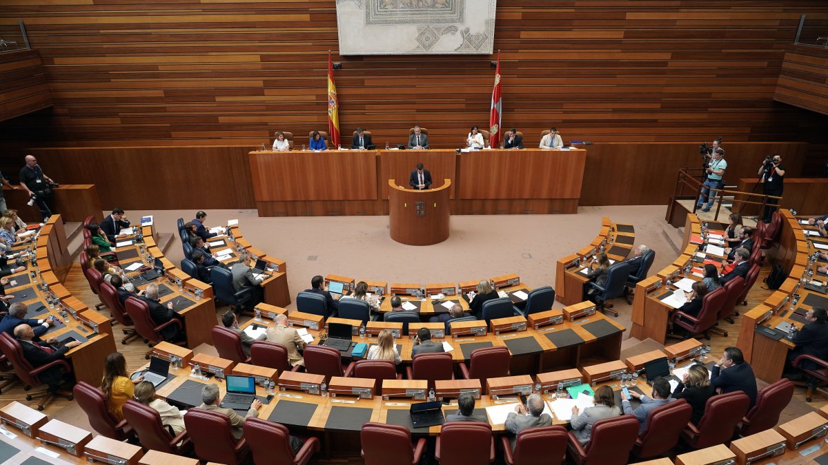 Pleno sobre el estado de la Comunidad en las Cortes.- ICAL