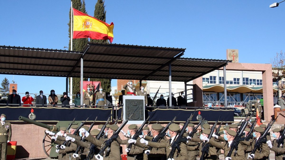 Acto de celebración de Santa Bárbara en La Base Conde de León.-ICAL