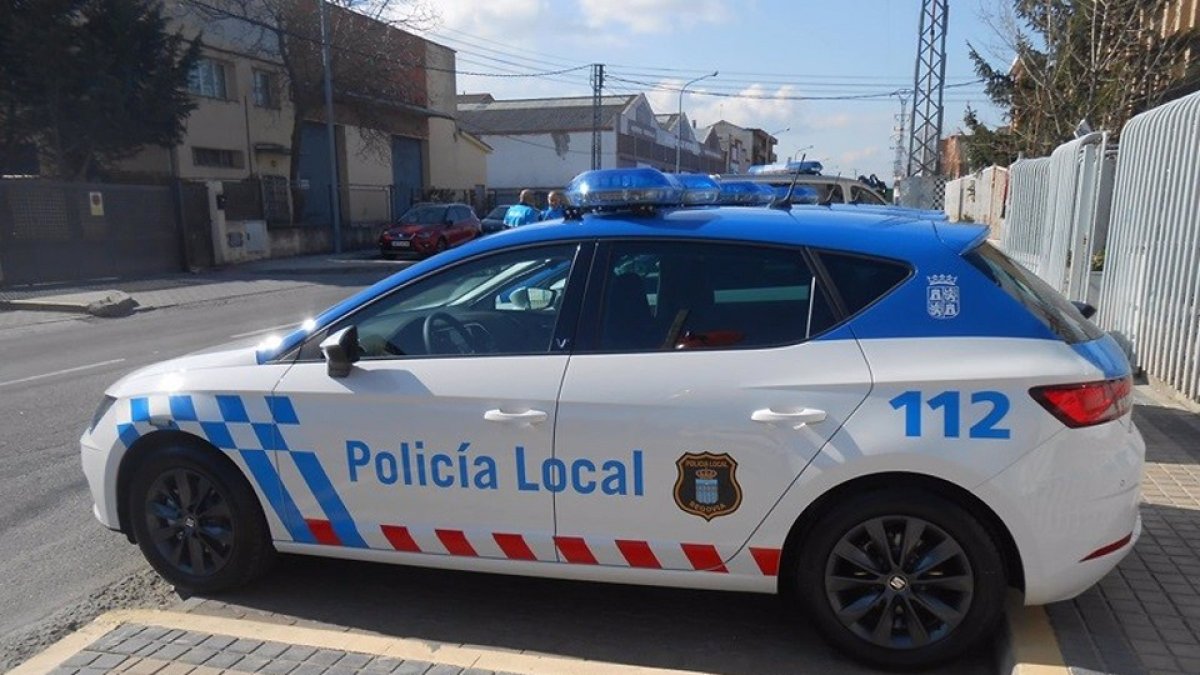 Vehículo de la Policía Local de Segovia.- JCYL