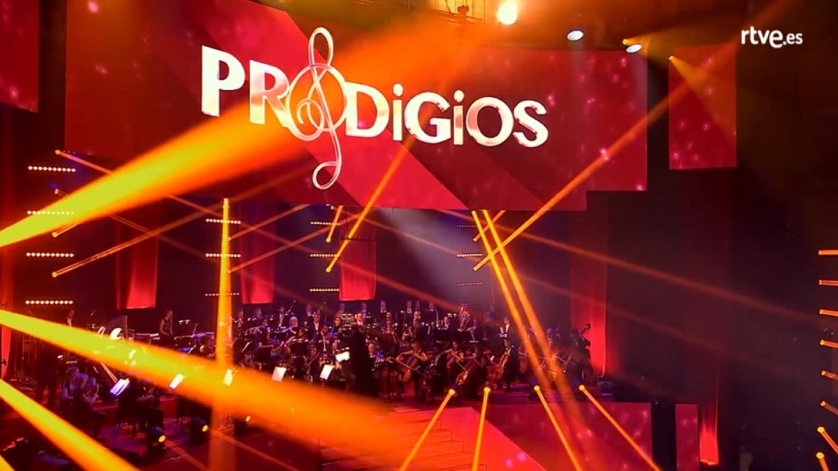 Grabación del programa Prodigios en el Miguel Delibes con la Orquesta Sinfónica de Castilla y León.- E.M.
