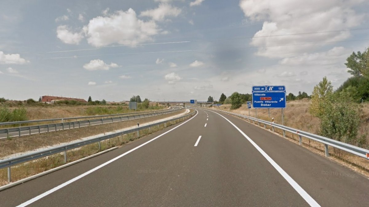 Imagen de una carretera en Castilla y León. Imagen recurso. / E. M.