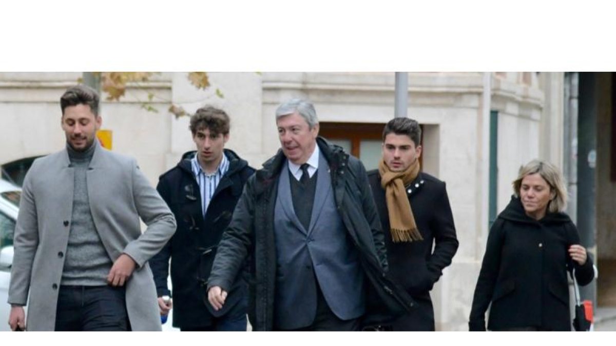 Loas acusados del caso Arandina, en una imagen de archivo durante la celebración del juicio. ICAL.