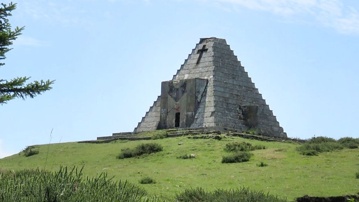 La Pirámide de los italianos - Darío Gonzalo