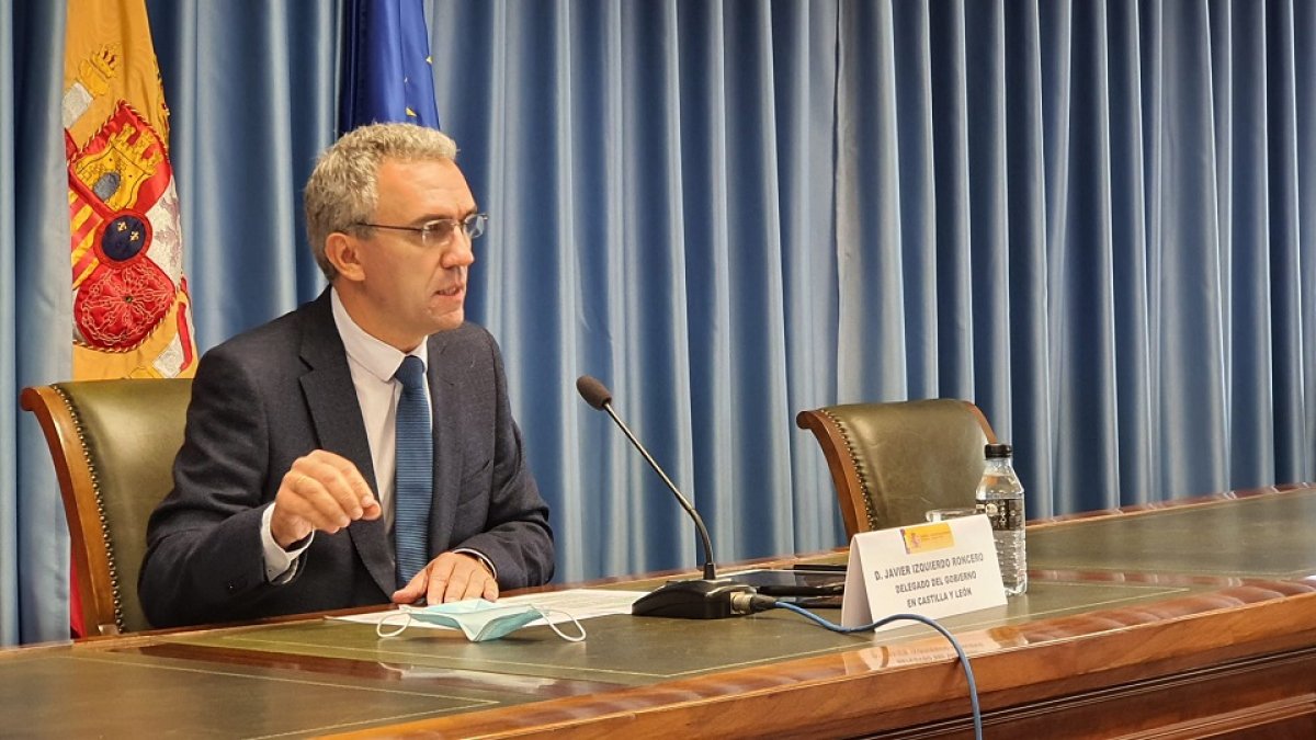 El Delegado del Gobierno, Javier Izquierdo, durante la presentación de los datos